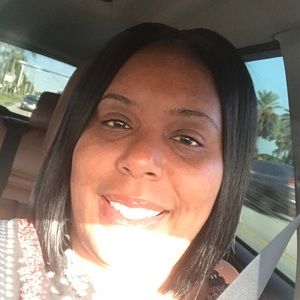 Meet your Posher, Damaris